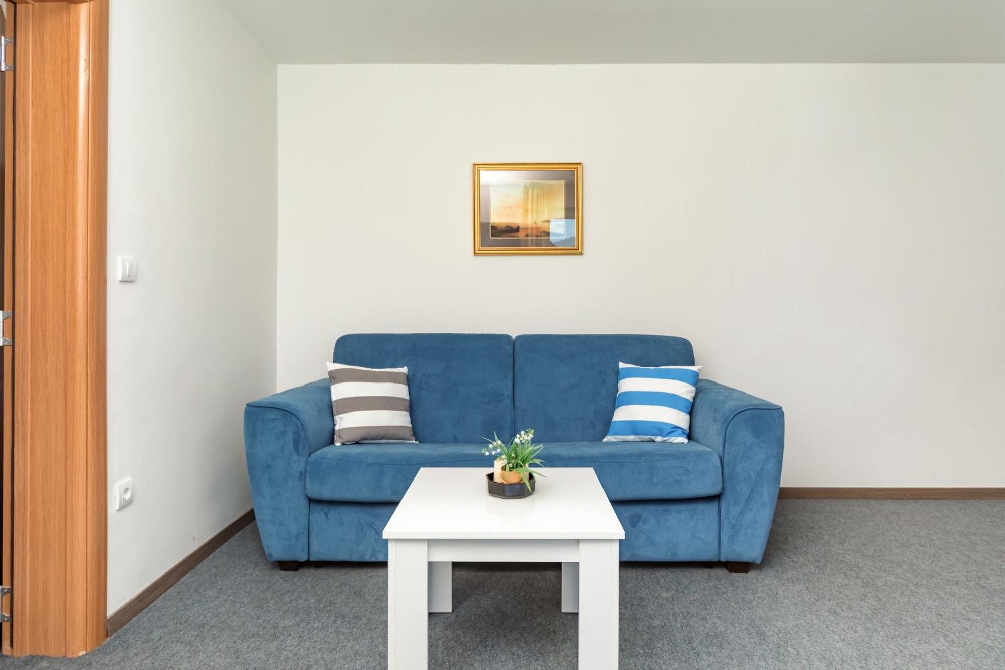 Mika'S Seaview Apartments Бар Екстер'єр фото